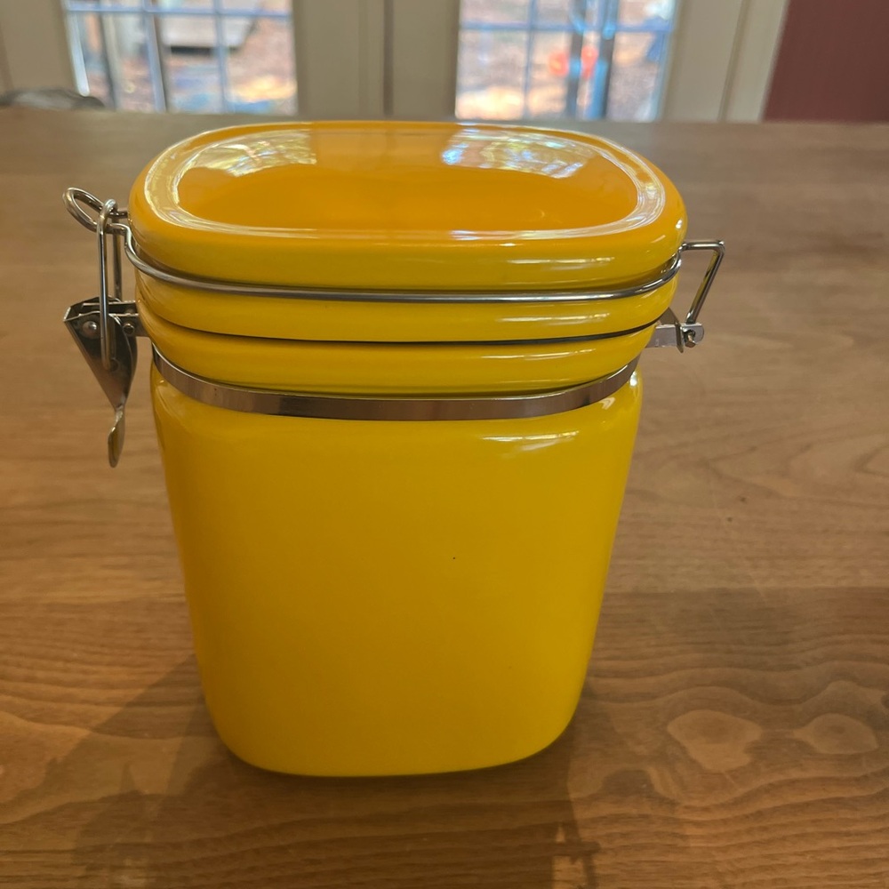 Sealed Tea/Coffee Canister with rectangular top.  Sunny yellow 8” tall - Picture 4 of 7